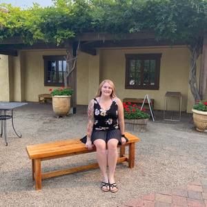 Meet your Posher, Liz